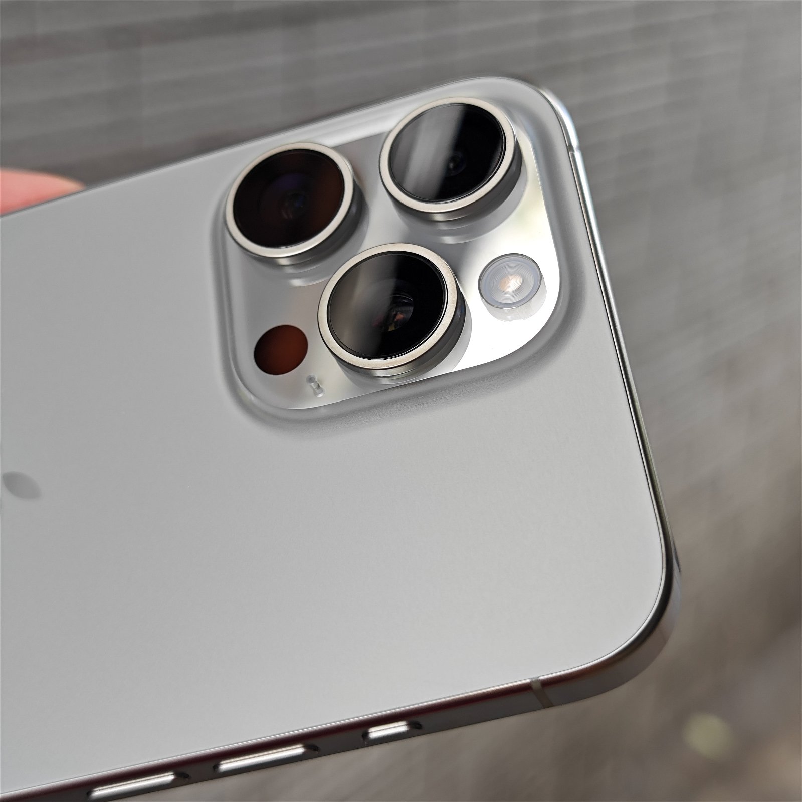 iPhone 15 Pro MAX 1 MES de USO: review y EXPERIENCIA ✓ PROS Y CONTRAS ❌  ¿VALE la pena? 