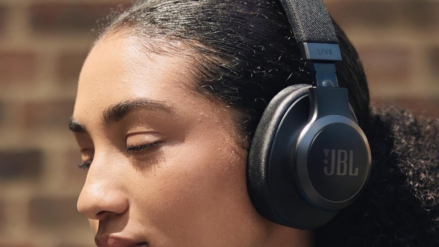 Estos auriculares inalámbricos JBL tienen una gran autonomía y ahora  cuestan menos de 50 euros