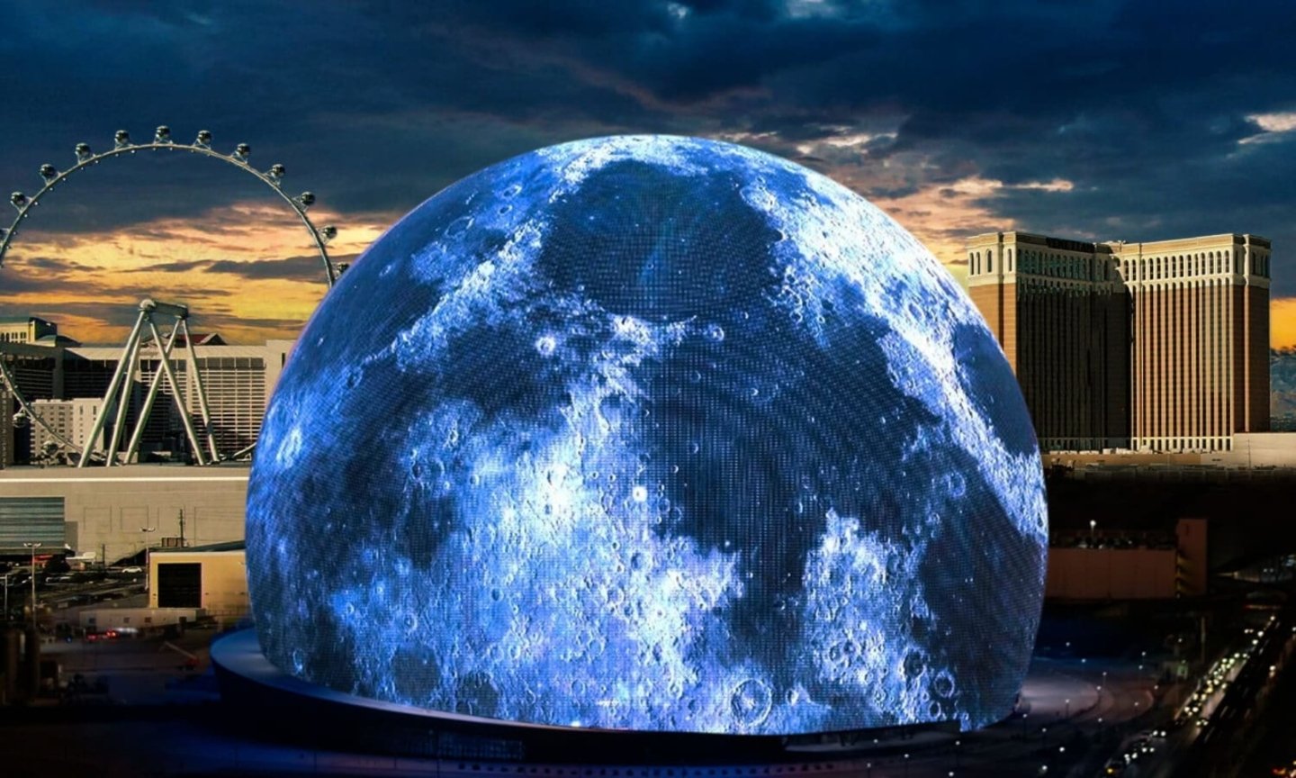 The Sphere representando la Luna