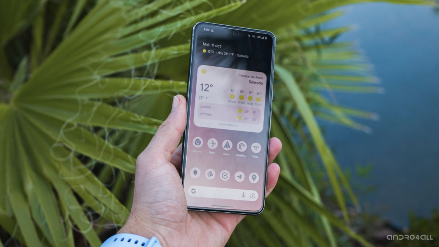 Pantalla del Google Pixel 8 Pro al sol