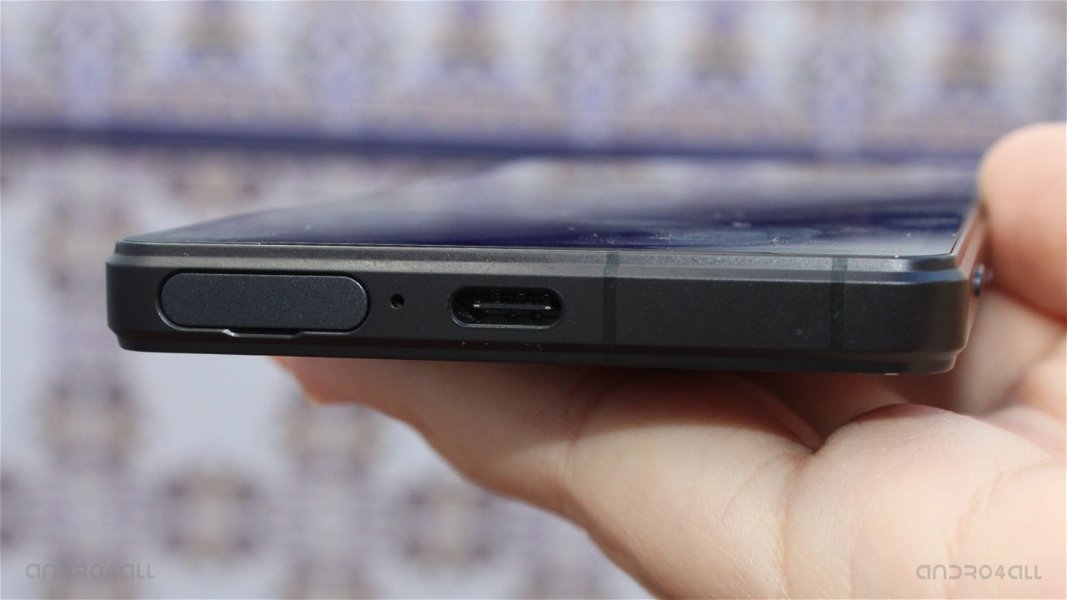 Borde inferior del Sony Xperia 5 V