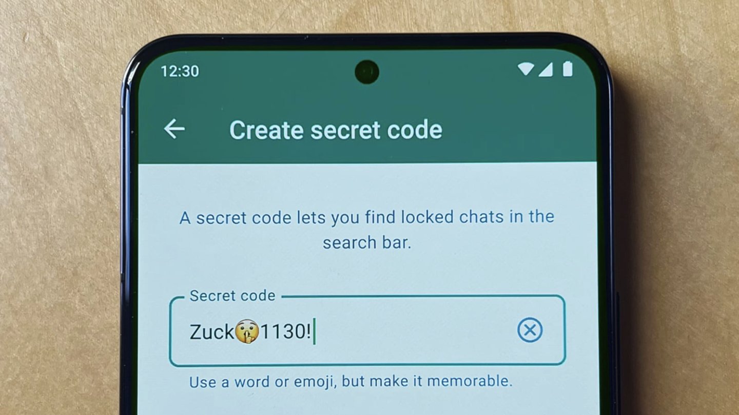 Codigos secretos en WhatsApp
