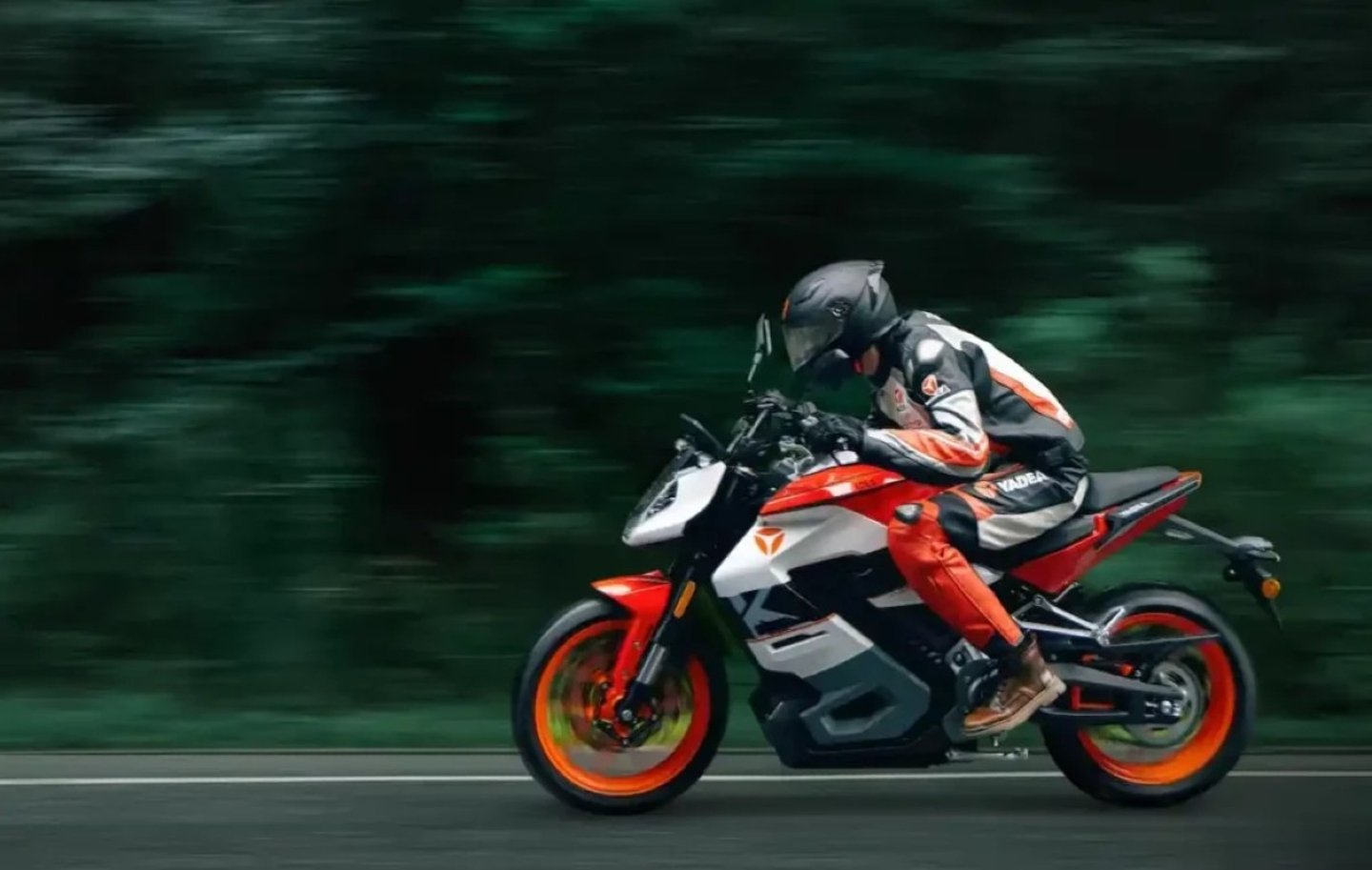 Esta nueva moto eléctrica puede acelerar de 0 a 100 en menos de 5 segundos