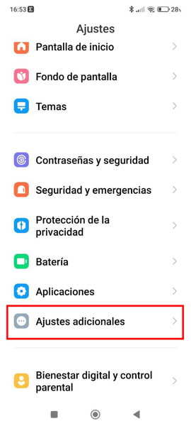 ¿Tu móvil Xiaomi todavía no ha recibido HyperOS? Con este sencillo truco puedes forzar la actualización