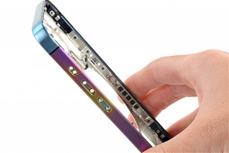 Modifican un iPhone 15 Pro para anodizar su marco de titanio: el resultado es impresionante
