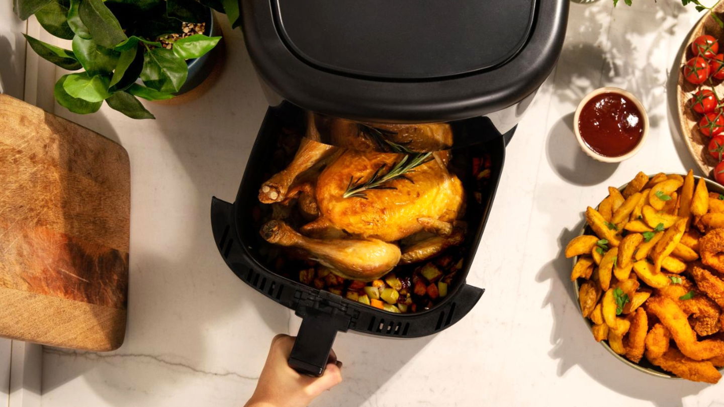 Ofertaza: Air fryer Cecotec de 6L con accesorios de silicona por sólo 80  euros en