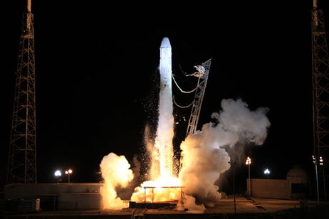 SpaceX está siendo un lastre para la NASA. Según expertos, sus fracasos le están "regalando" la carrera espacial a China