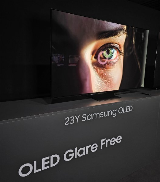 World of Samsung televisor OLED sin reflejos 2