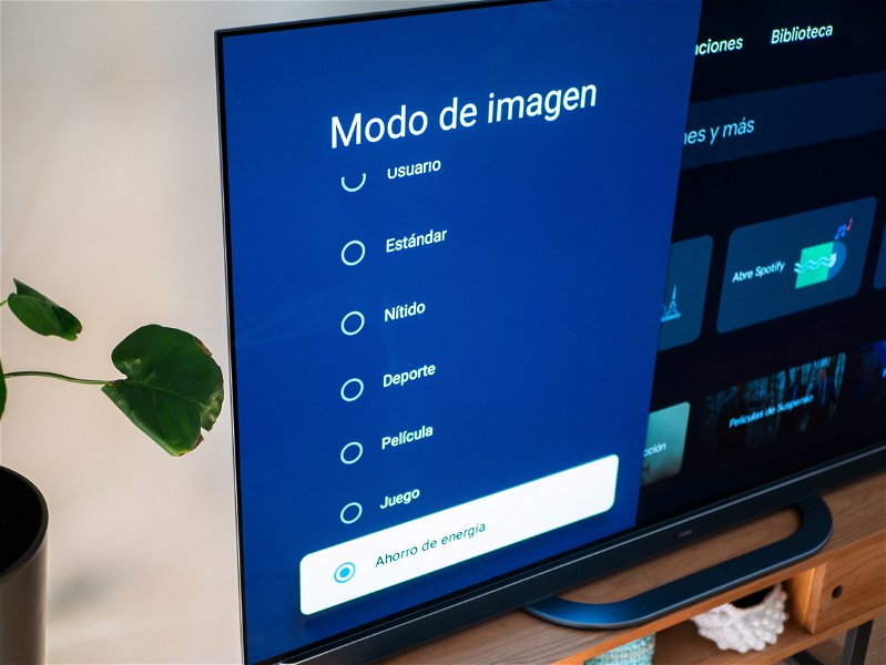 He probado la nueva Smart TV OLED de Haier que acaba de llegar a España: un espectáculo de luz y sonido