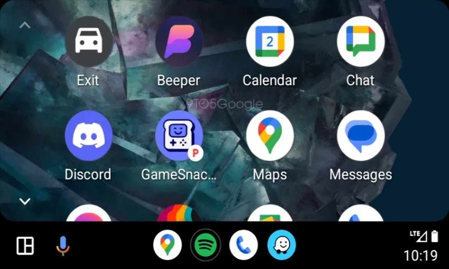 ¿Qué significa el icono de la P que aparece en algunos iconos de apps de Android Auto