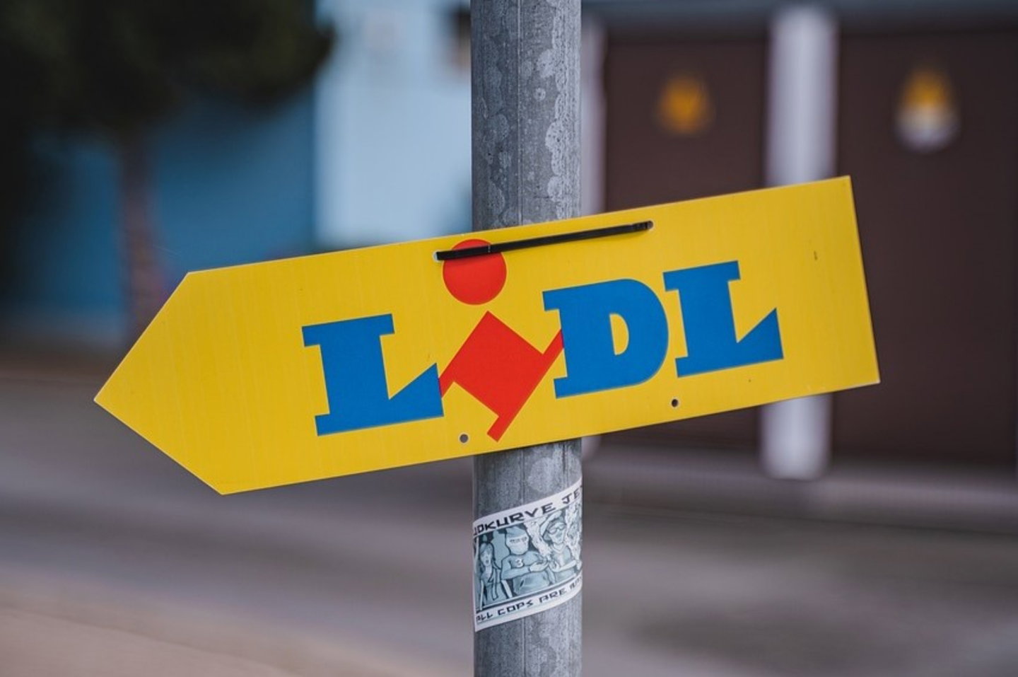 Cartel indicativo de Lidl