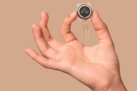 Neuralink probará por primera vez en humanos su chip cerebral para controlar ordenadores con la mente Neuralink probará por primera vez en humanos su chip cerebral para controlar ordenadores con la mente