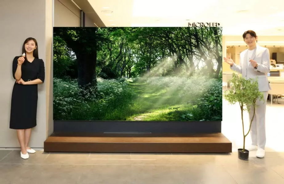 Samsung lanza una Smart TV tan cara que viene con otra tele 8K y una noche en un hotel de lujo de regalo