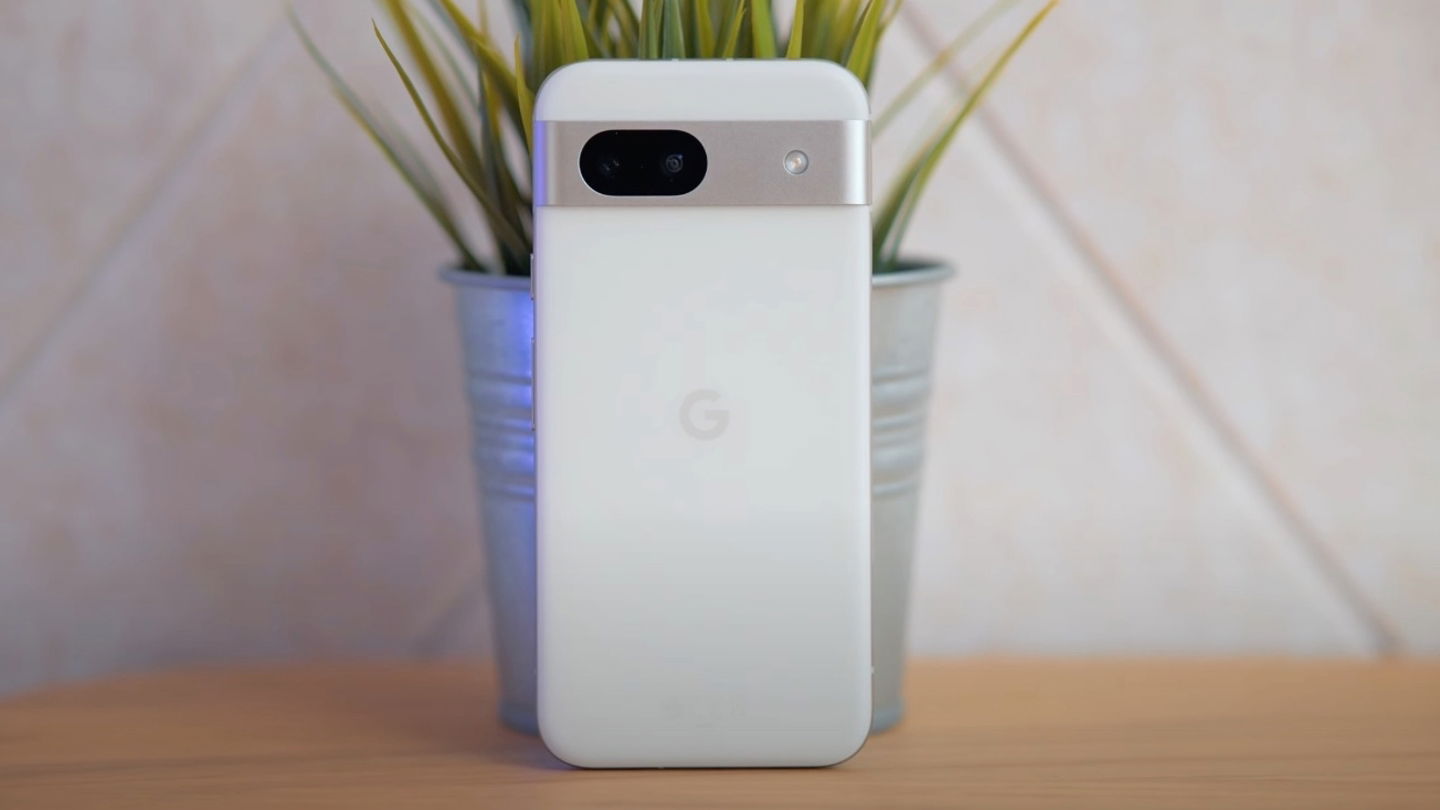 Google Pixel 8a trasera