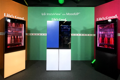 LG revoluciona tu cocina con sus nuevos frigoríficos con pantallas LED que cambian de color y altavoces inalámbricos
