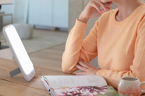 Esta es Beurer TL 35, la lámpara de luz diurna que acaba con la falta de energía y cambia tu estado de ánimo Esta es Beurer TL 35, la lámpara de luz diurna que acaba con la falta de energía y cambia tu estado de ánimo
