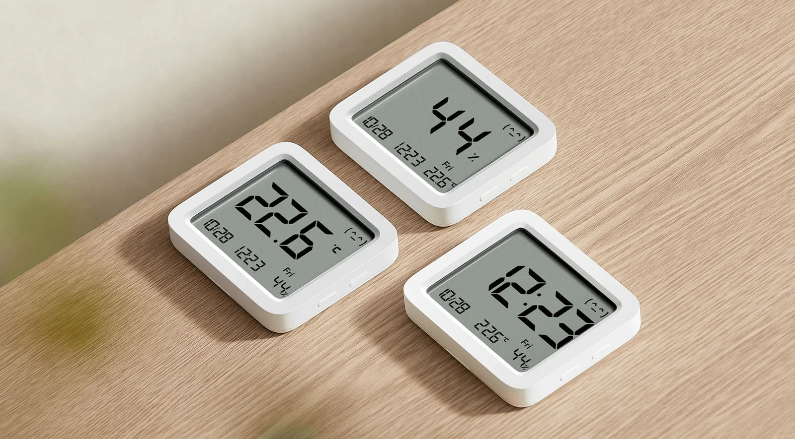 El Xiaomi Smart Temperature and Humidity Monitor 3 pantallas disponibles