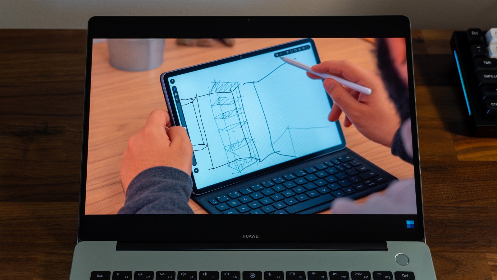 HUAWEI MateBook 14, análisis un portátil para llevar a todas partes con una pantalla de primer nivel
