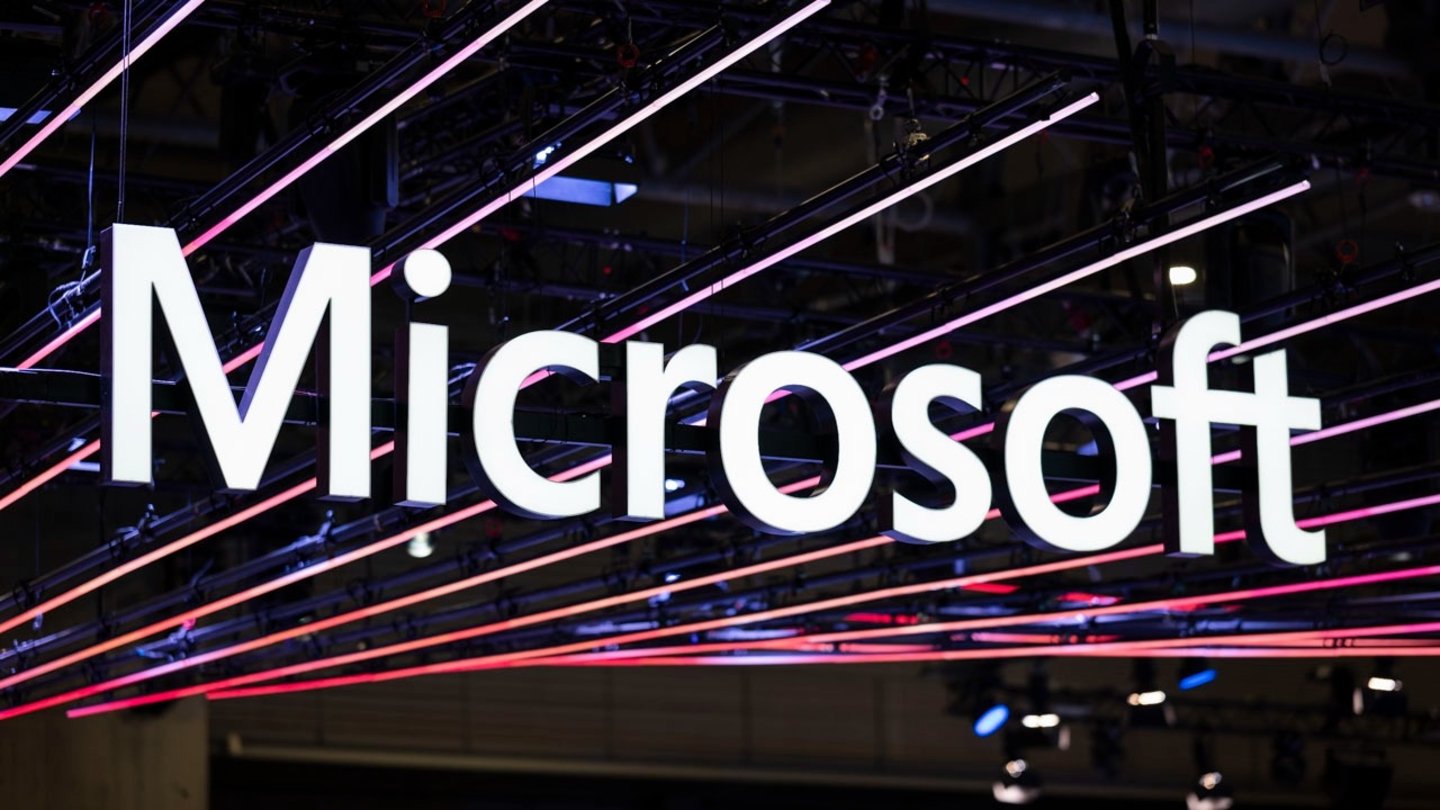 Logo de Microsoft sobre un stand