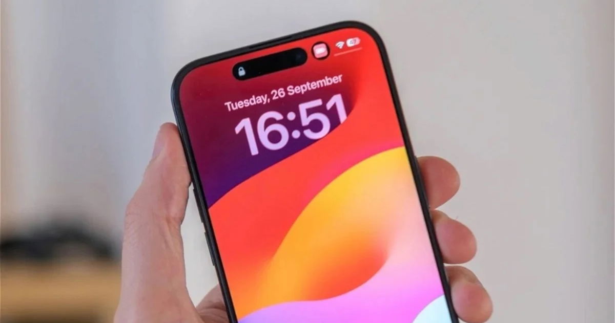 Amazon hunde el precio del iPhone 15 Plus con una de las mejores baterías de la historia y cámaras profesionales