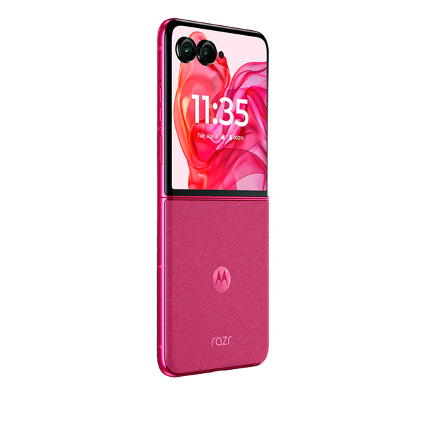 El móvil con tapa de tu adolescencia regresa convertido en un plegable con IA: así es el motorola razr 50 ultra Hot Pink