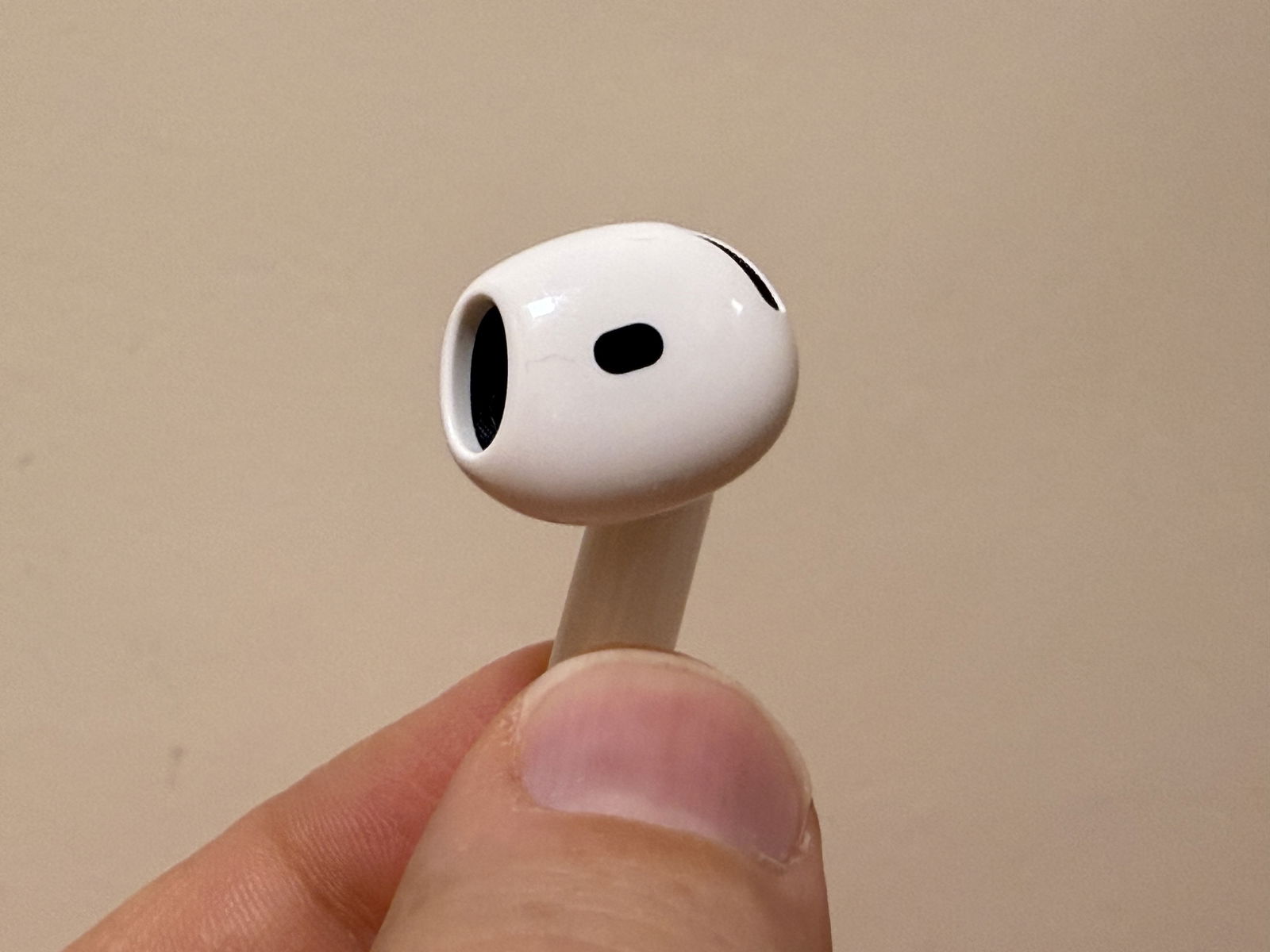 AirPods 4