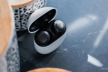 Google te obliga a tener activado el "Hey Google" en tu smartphone si lo quieres usar en tus Pixel Buds