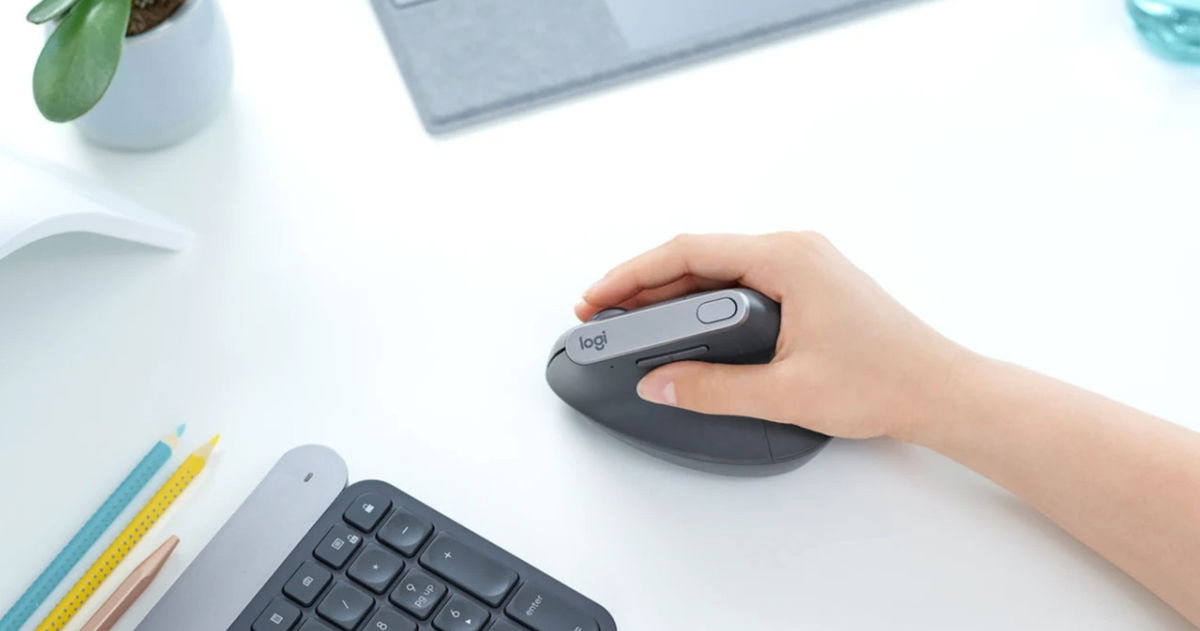 Este ratón Logitech MX Vertical cuida tu salud gracias a su diseño ergonómico con un 44% de descuento