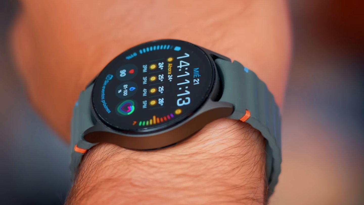 Samsung Galaxy Watch7 en la muñeca