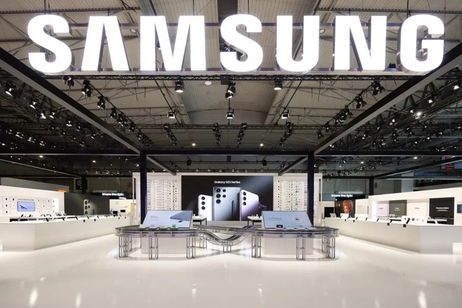 Samsung, obligada a pagar una multa millonaria por culpa de la carga inalámbrica de los móviles Galaxy