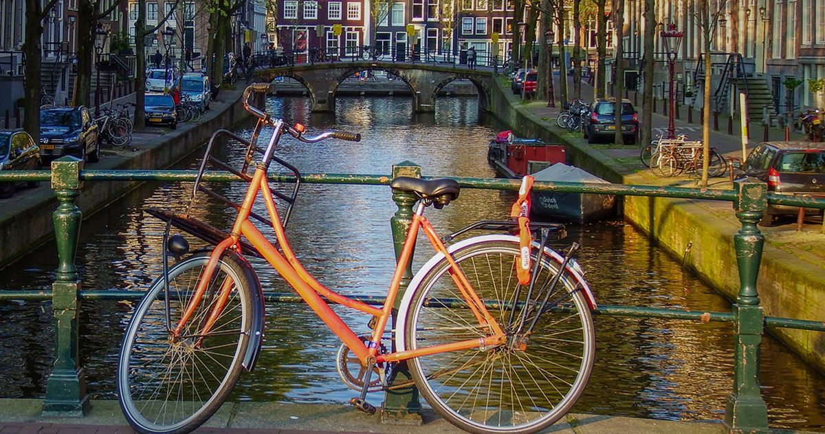 Ámsterdam tiene el récord Guinness más lógico del mundo: más bicicletas recuperadas del fondo de sus canales