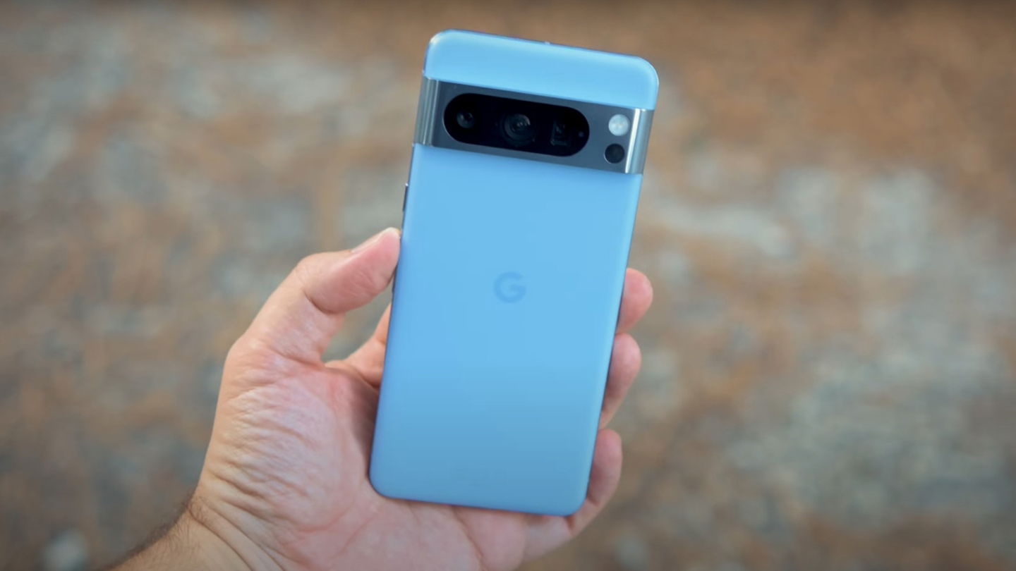 Google Pixel 8 Pro trasera