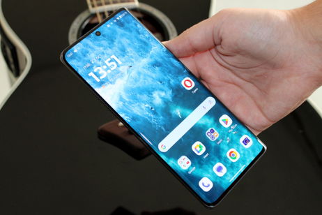 Este Motorola con alma premium se desploma 330 euros y sigue siendo un teléfono espectacular