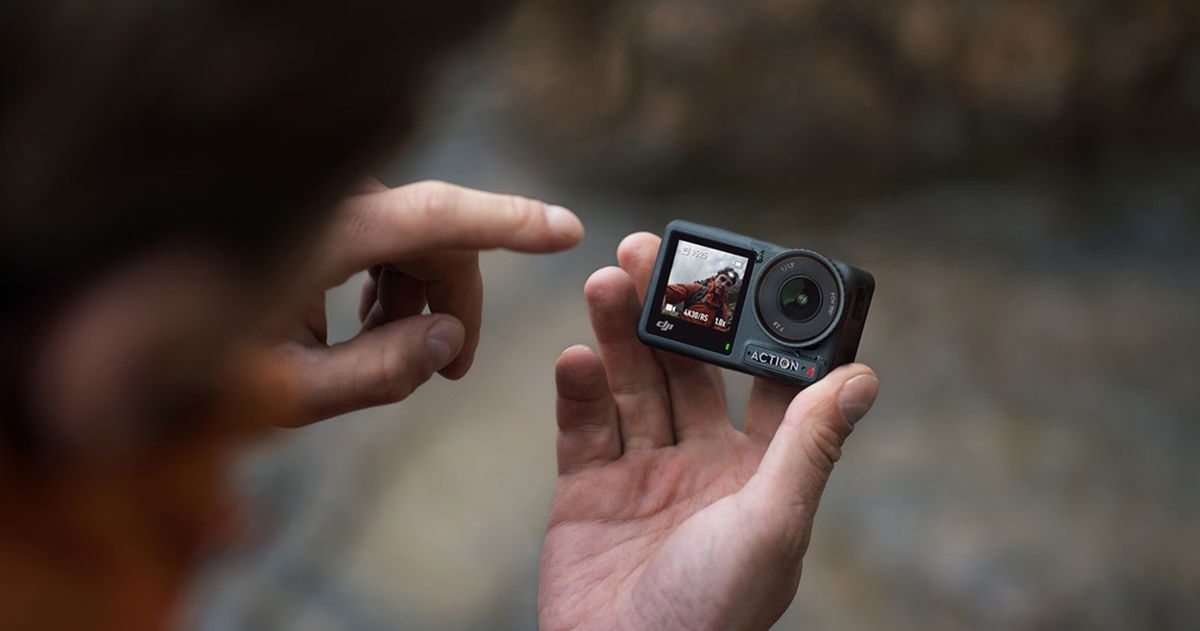 DJI se luce con esta cámara: sensor grande, grabación brutal y pantalla táctil doble