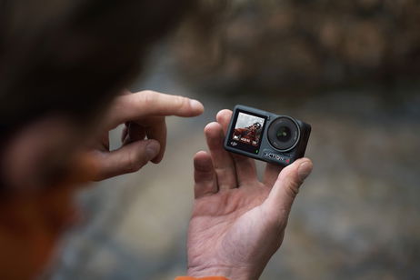 DJI se luce con esta cámara: sensor grande, grabación brutal y pantalla táctil doble