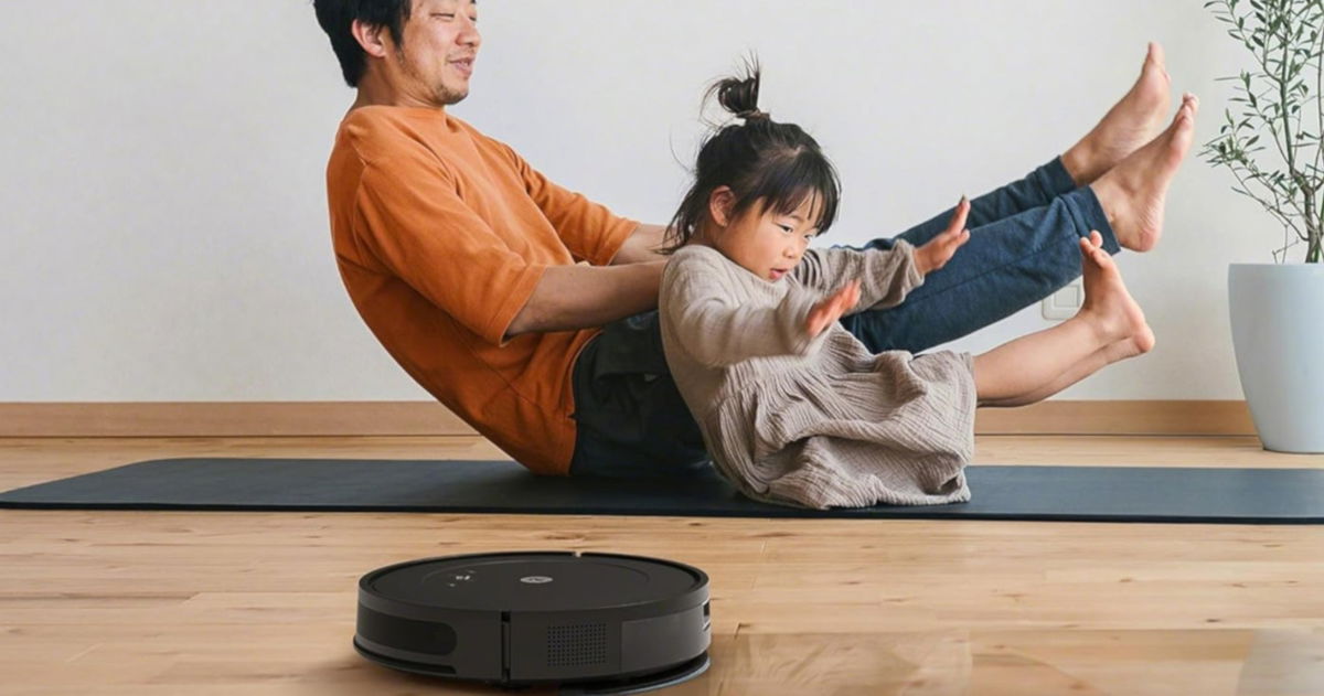 Estás leyendo bien: menos de 200 euros por un robot Roomba que aspira, friega y tiene base de autovaciado