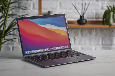 Es el MacBook que llevo usando desde hace cuatro años y por eso no puedo dejar de recomendarlo