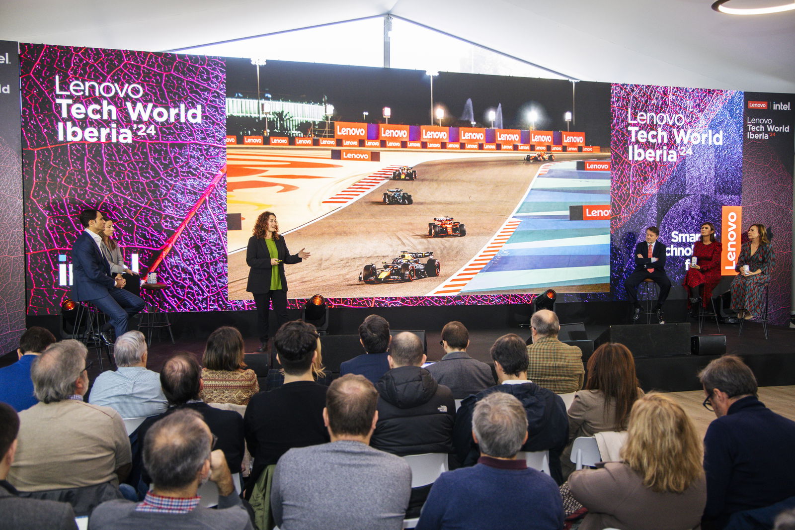 Lara Rodini durante su presentación en la Lenovo Tech World Iberia 2024