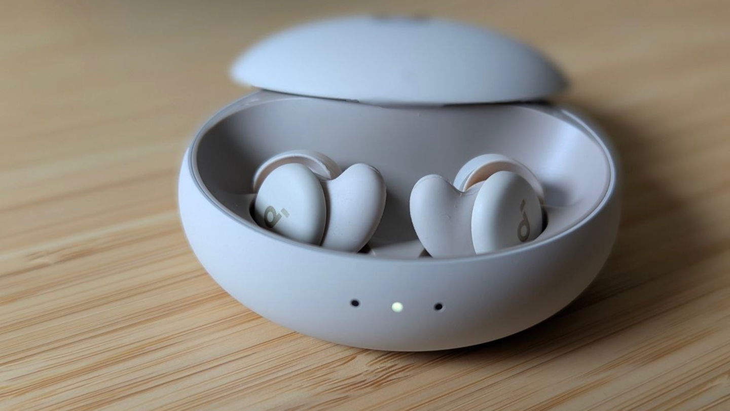 Soundcore Sleep A20 mesa