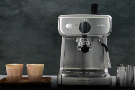 La cafetera manual que te hará sentir barista: compacta, con diseño premium y con 80 euros de descuento