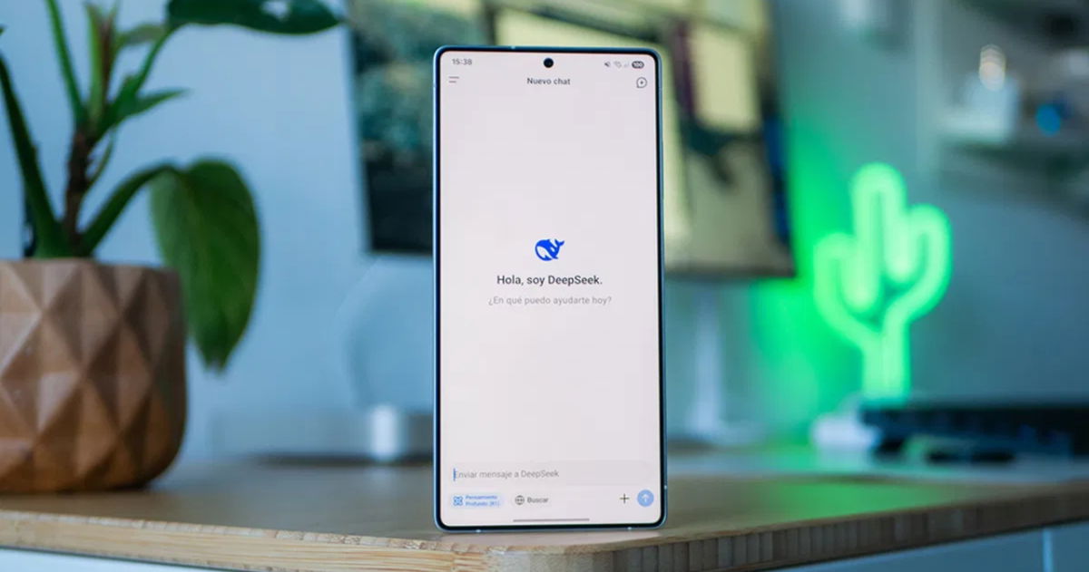 DeepSeek le gana a ChatGPT en su propio territorio: ya es la app más descargada en EE. UU