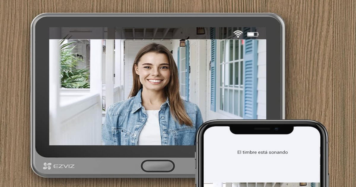 Cae el precio de esta mirilla digital superventas: podrás ver quien toca al timbre hasta desde el móvil