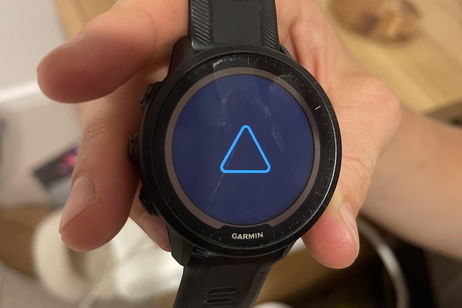 El triángulo azul en relojes Garmin: qué significa y cómo se soluciona este problema