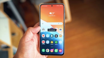 Thus this Samsung Galaxy S24 Fe of 256 GB has collapsed Samsung Galaxy S24 FE start screen
