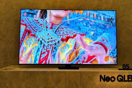 Samsung ha presentado la Neo QLED 8K QN990F en el CES 2025 y es su televisión más avanzada