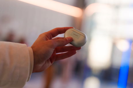 Estos auriculares rivalizan con los AirPods Pro y solo por el Black Friday pueden comprarse a mitad de precio