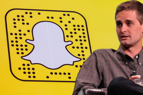 Evan Spiegel, CEO de Snapchat, no se corta y lanza un dardo a Meta por copiar funciones de su red social