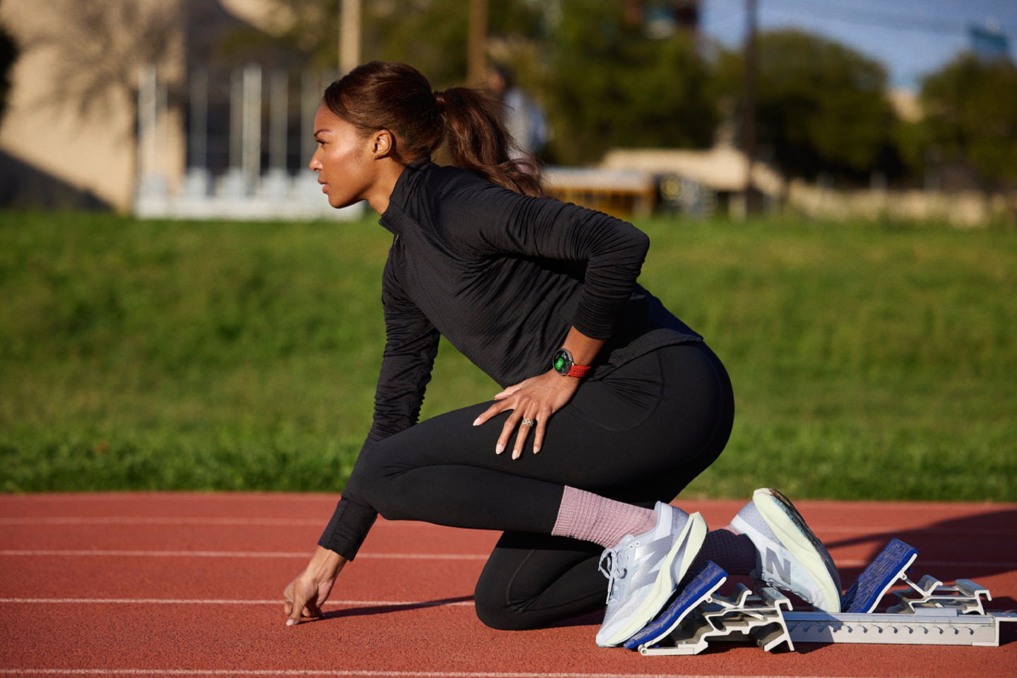 Amazfit renueva su catálogo de relojes inteligentes y ficha a dos aclamadas deportistas para su equipo