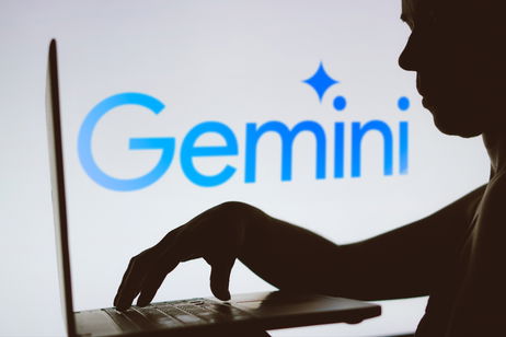 Los programadores ya pueden usar gratis Gemini Code Assist, el nuevo decodificador por IA de Google