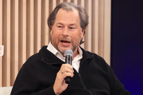 Marc Benioff, CEO de Salesforce, alerta sobre la irrupción de los robots como trabajadores: "No solo dirigiremos a humanos, también a robots"